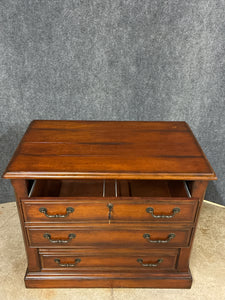 Hooker Furniture Traditional 2-Drawer Lateral File Cabinet