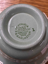 Load image into Gallery viewer, Wedgwood Green 24 Piece Tea/Coffee Set