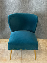 Load image into Gallery viewer, Teal Velvet Accent Chair