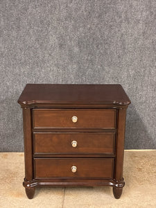 Traditional Dark Cherry 3-Drawer Nightstand