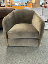 Load image into Gallery viewer, *NEW* Lulu &amp; Georgia Disc Interiors Faro Swivel Chair