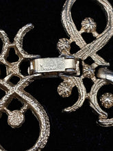 Load image into Gallery viewer, 1 Piece Trifari Goldtone Necklace