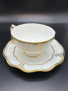 Royal Crown Derby Gold Trim 5 Piece Dinnerware set