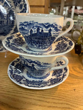 Load image into Gallery viewer, Wedgwood Dinnerware set