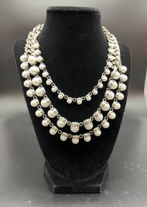 2 Piece Pierced Silvertone Jewelry set