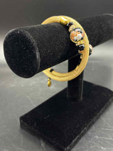 Load image into Gallery viewer, Goldtone Bracelet