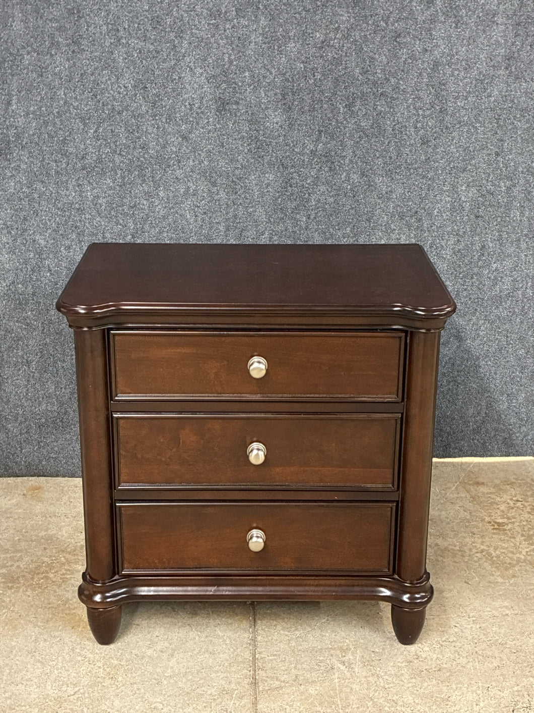 Traditional Dark Cherry 3-Drawer Nightstand
