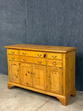 Load image into Gallery viewer, Baker Milling Road Traditional Pine Server