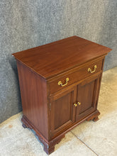 Load image into Gallery viewer, Hickory Chair Traditional Mahogany Nightstand/Cabinet