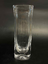 Load image into Gallery viewer, Simon Pearce Glass Vase