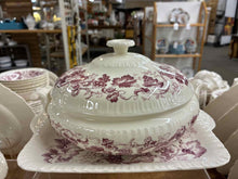 Load image into Gallery viewer, Wedgwood Dinnerware set