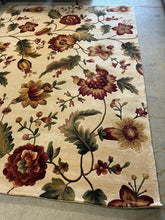 Load image into Gallery viewer, Calla 100% Wool Large-Scale Floral Rug
