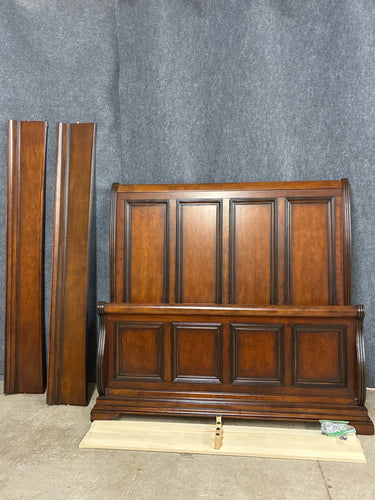 Magnussen Home Queen Sleigh Bed