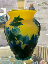 Load image into Gallery viewer, Vase