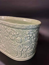 Load image into Gallery viewer, Ceramic Green Planter/Urn