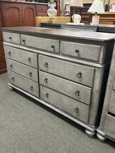 Load image into Gallery viewer, Flexsteel "Plymouth" 9 Drawer Dresser