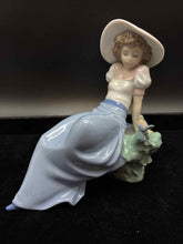 Load image into Gallery viewer, Lladro Porcelain Multi-Color 1 Piece Figurine