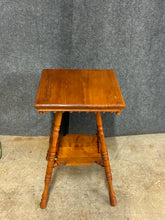 Load image into Gallery viewer, Vintage Victorian Style Side Table