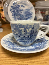 Load image into Gallery viewer, Wedgwood Dinnerware set