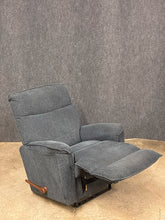 Load image into Gallery viewer, La-Z-Boy "Jay" Recliner