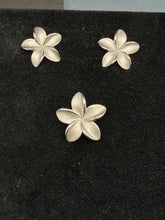 Load image into Gallery viewer, 2 Piece Sterling Silver Jewelry set