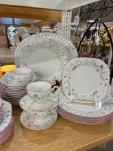Load image into Gallery viewer, Johnson Bros. Dinnerware set