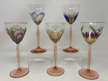 Load image into Gallery viewer, 5 Piece Pink Floral Gold Trim Glasses