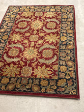 Load image into Gallery viewer, Traditional Persian-Style Floral Machine-Woven Area Rug