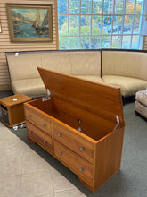 Load image into Gallery viewer, Country Woods Trunk/Blanket Chest