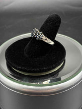 Load image into Gallery viewer, Sterling Silver Ring