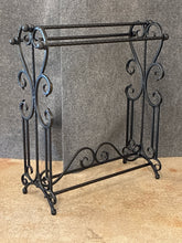 Load image into Gallery viewer, Metal Quilt/Towel Rack