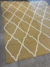 Load image into Gallery viewer, Ethan Allen Fretwork Sunflower Wool Area Rug