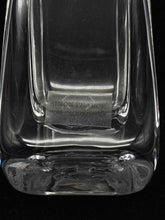 Load image into Gallery viewer, Simon Pearce Glass Vase