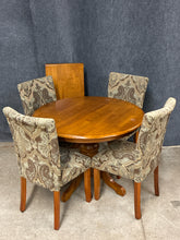 Load image into Gallery viewer, Round 6-Piece Dining Set