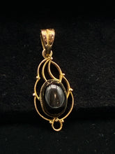 Load image into Gallery viewer, Gold Pendant