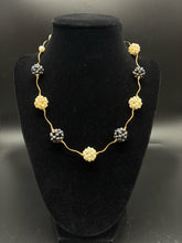 Load image into Gallery viewer, Gold Pearl Necklace