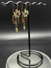 Load image into Gallery viewer, 1 Piece Sorrelli Crystal Pierced Multi-Color Earrings