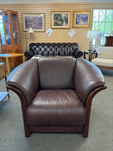 Load image into Gallery viewer, Ekornes "Manhattan" Leather Chair