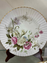 Load image into Gallery viewer, Paragon Gold Trim Floral Dinnerware set
