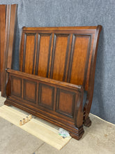 Load image into Gallery viewer, Magnussen Home Queen Sleigh Bed