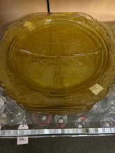Load image into Gallery viewer, Indiana Federal Glass Yellow 8 Piece Plates