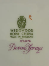 Load image into Gallery viewer, Wedgwood 1 Piece Round Floral Platter/Tray