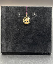 Load image into Gallery viewer, Gold Pendant