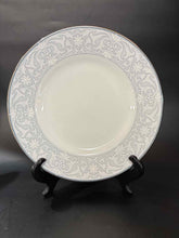 Load image into Gallery viewer, Waterford Alana Dinnerware set