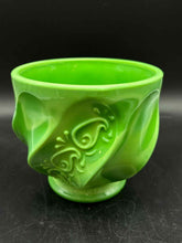Load image into Gallery viewer, Fenton Glass Green Round Paisley Candy dish