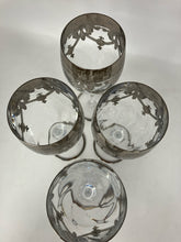 Load image into Gallery viewer, 4 Piece Clear Glass Silver Trim Glasses