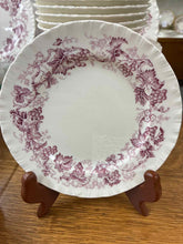 Load image into Gallery viewer, Wedgwood Dinnerware set