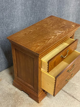 Load image into Gallery viewer, Thomasville 2-Drawer Nightstand