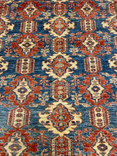 Load image into Gallery viewer, Hand-Knotted Wool Area Rug Made In Pakistan