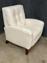 Load image into Gallery viewer, Lane Home Furnishings Upholstered Recliner